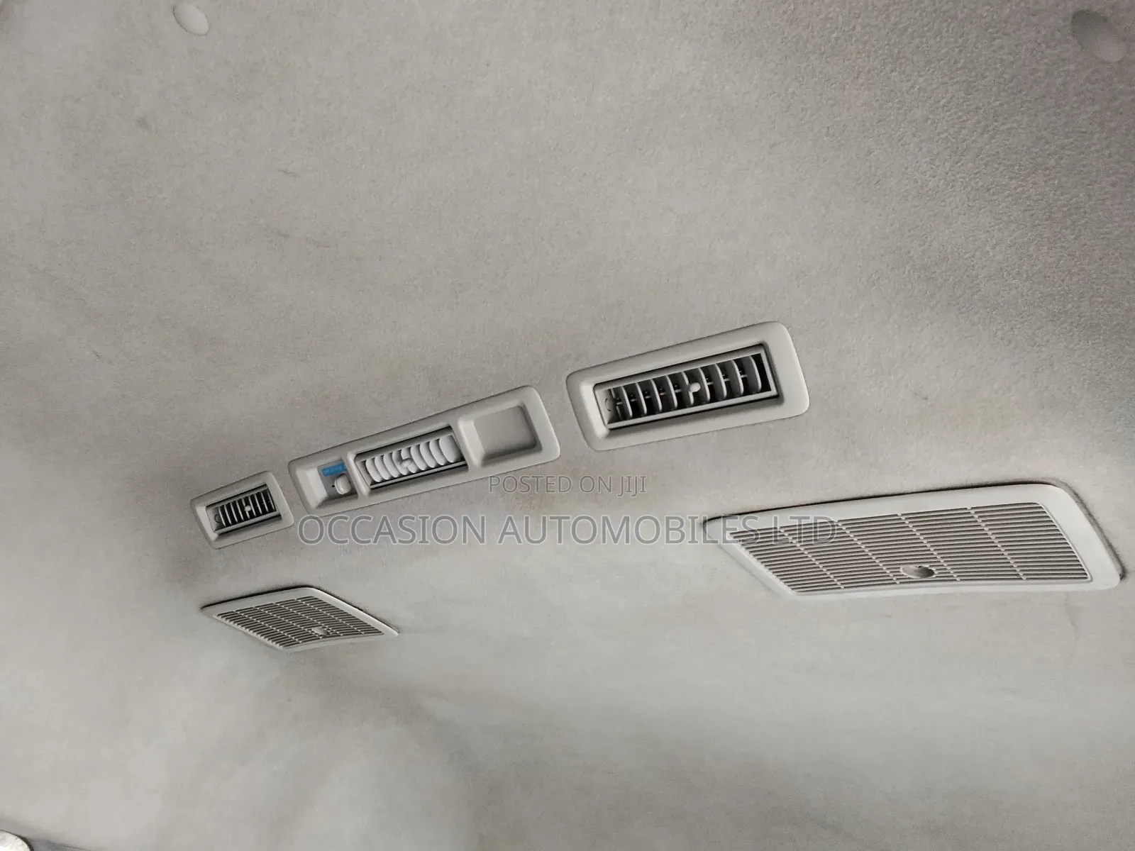 Toyota HiAce 2016 White