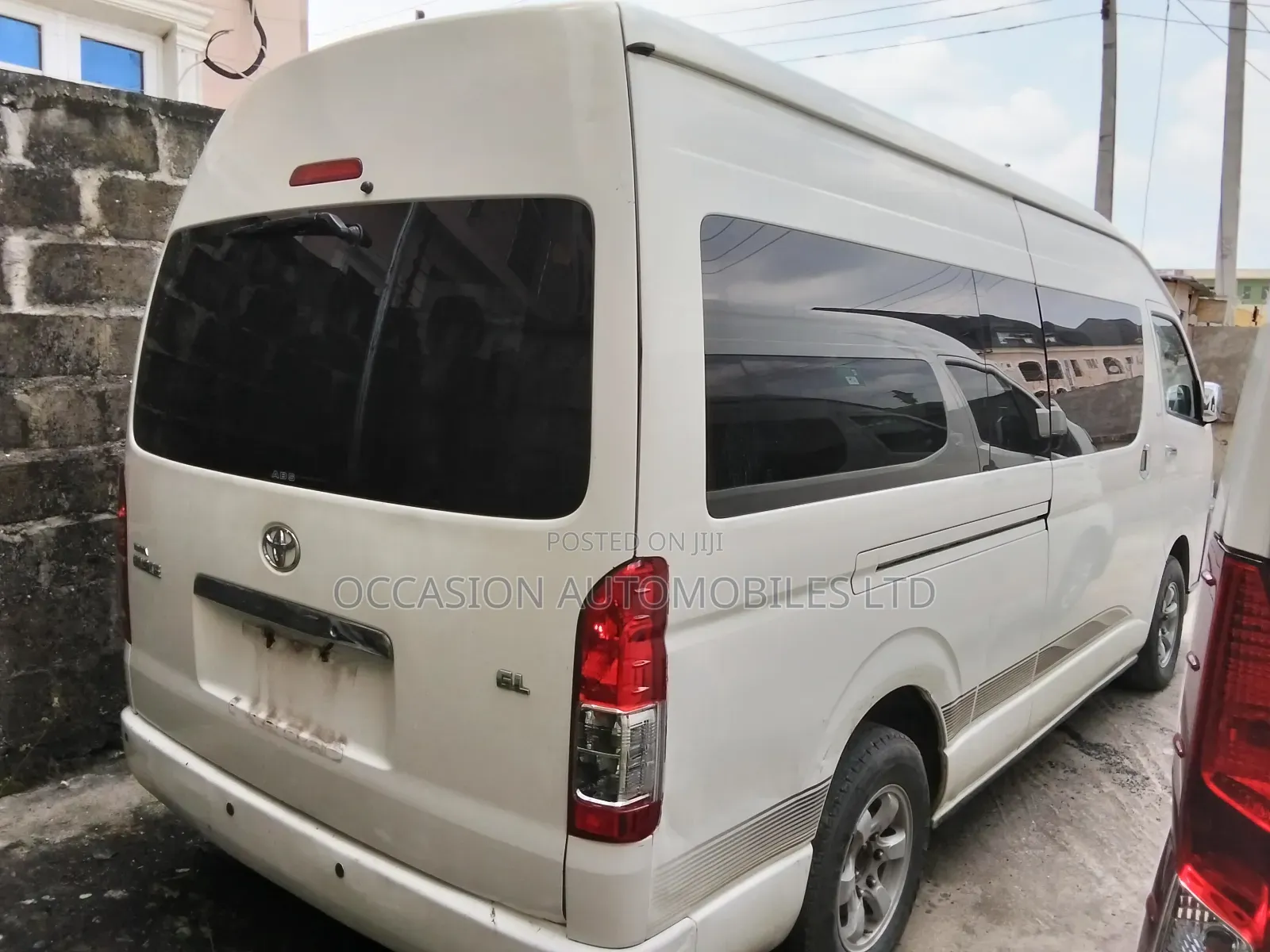 Toyota HiAce 2016 White