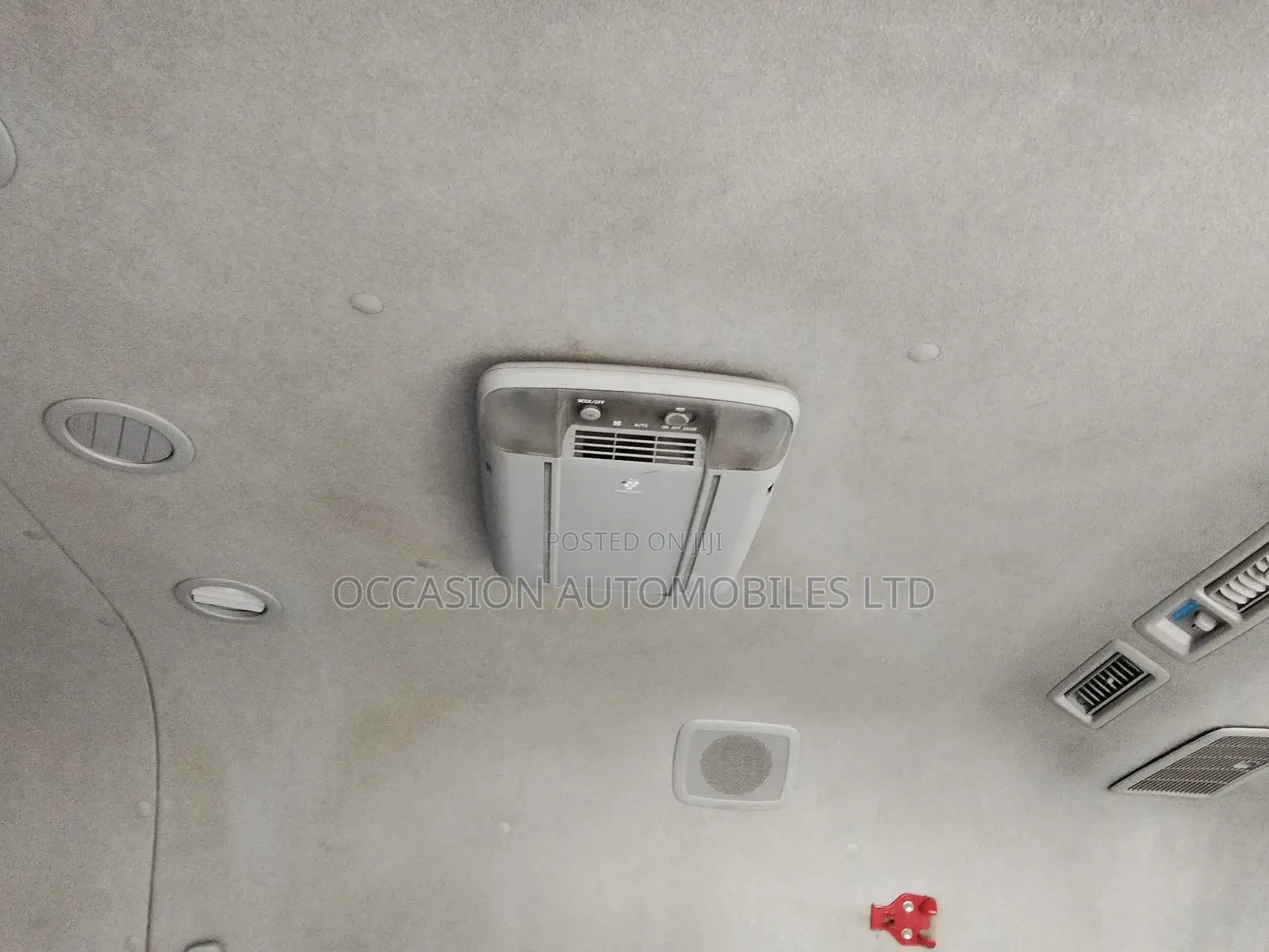 Toyota HiAce 2016 White