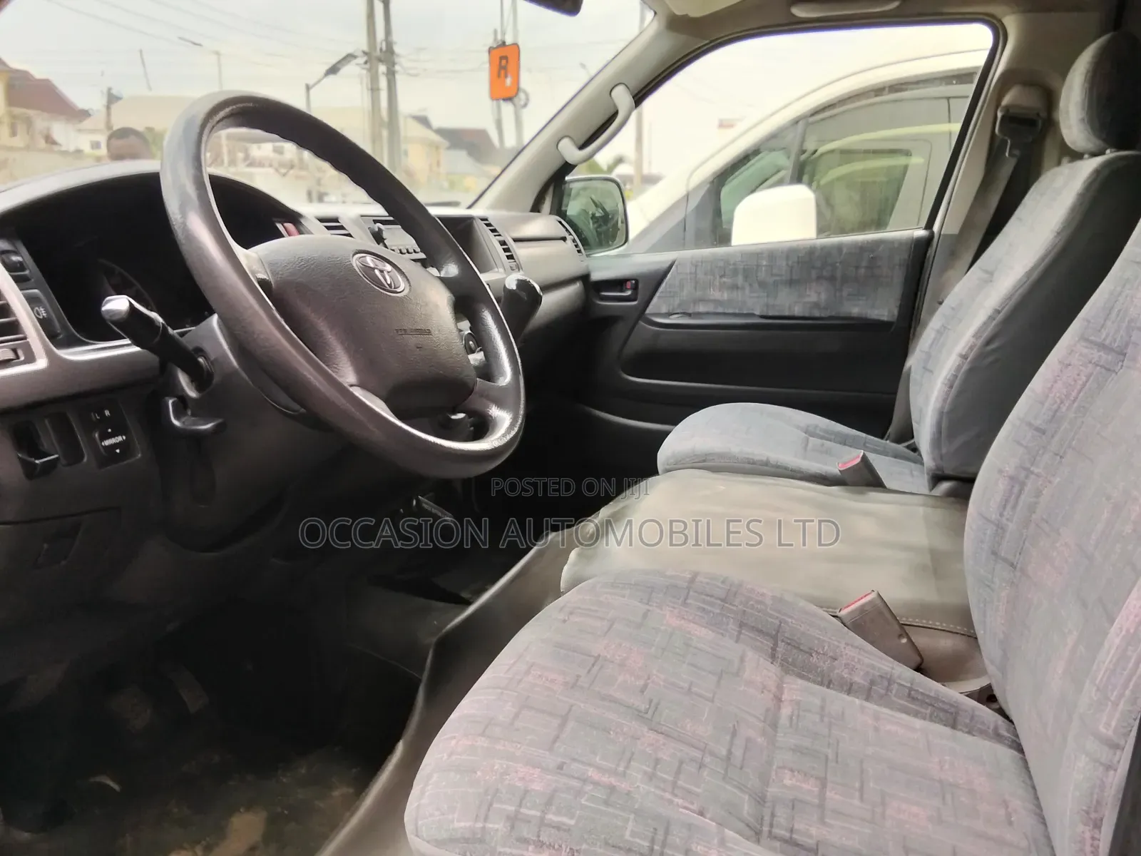 Toyota HiAce 2016 White