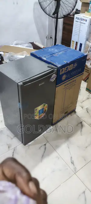 Glamstar 90l Space-Saving Top Freezer Refrigerator