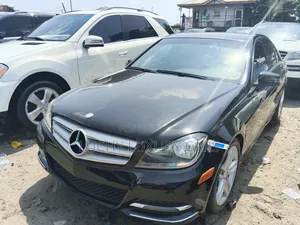 Mercedes-Benz C300 Luxury 4Matic Sedan AWD (3.5L 6cyl 7A) 2013 Black