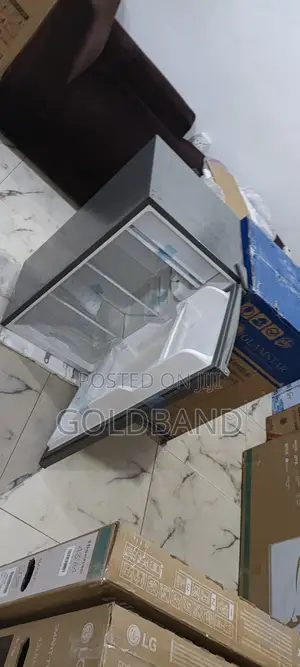 Glamstar 90l Energy-Saving Top Freezer Mini Fridge
