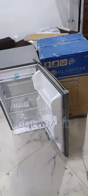 Glamstar 90l Compact Fridge for Hotels Guest Rooms