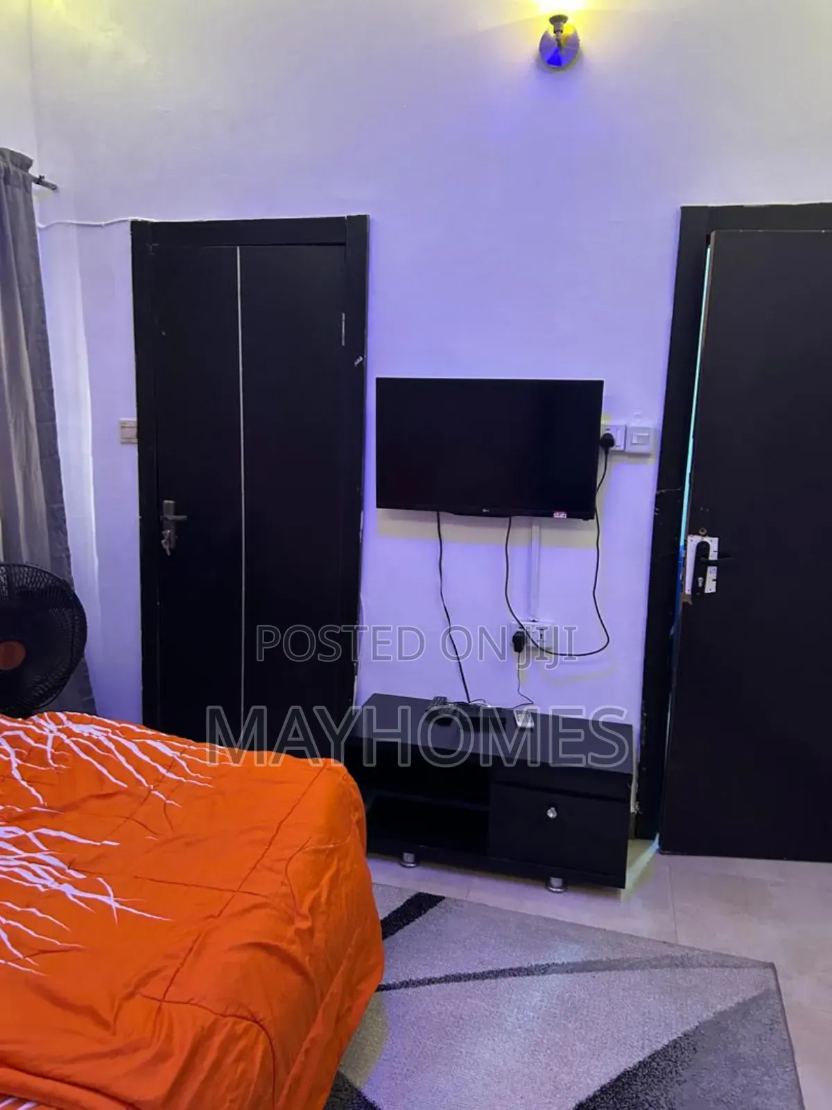 Studio Room