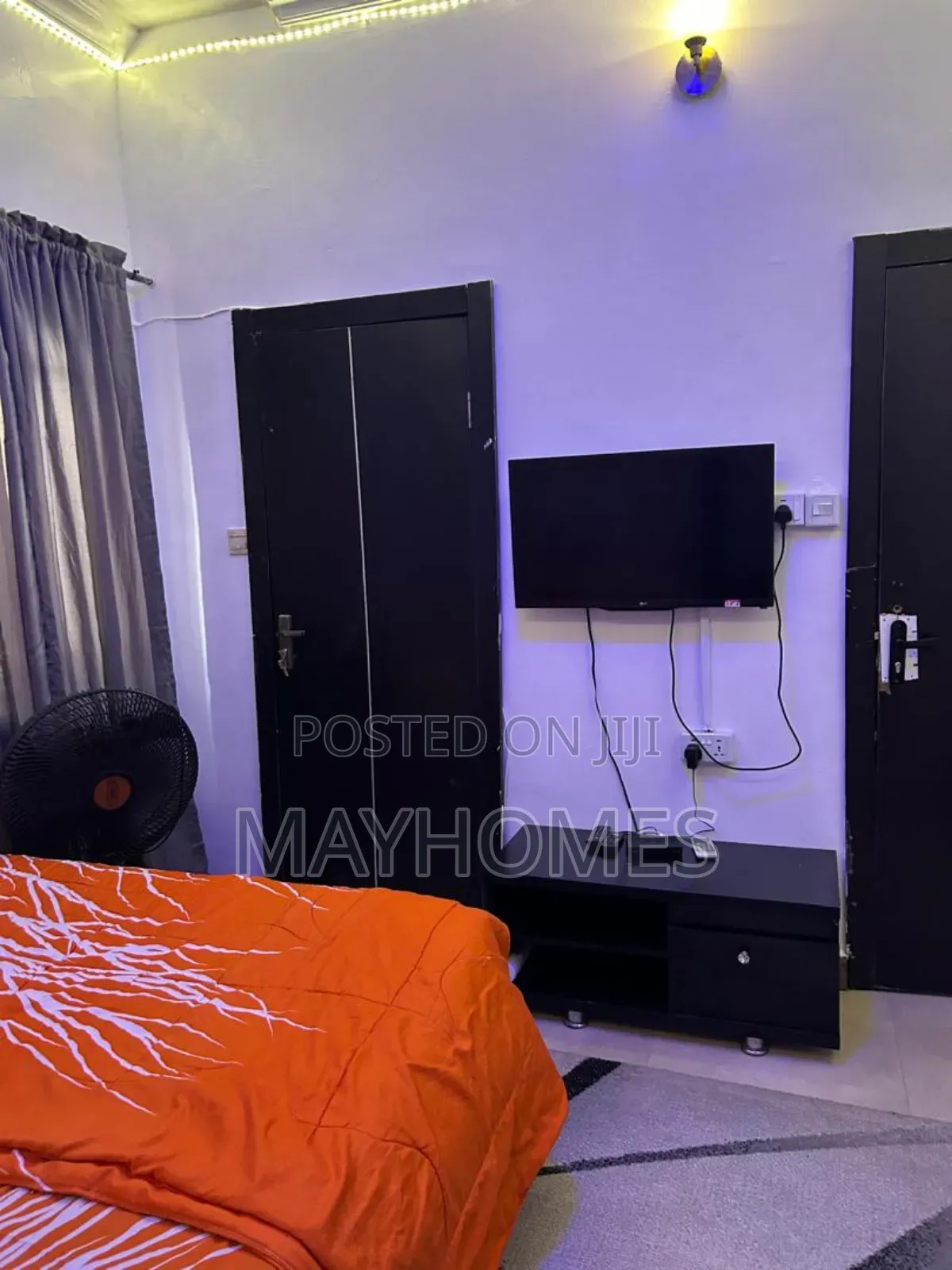 Studio Room