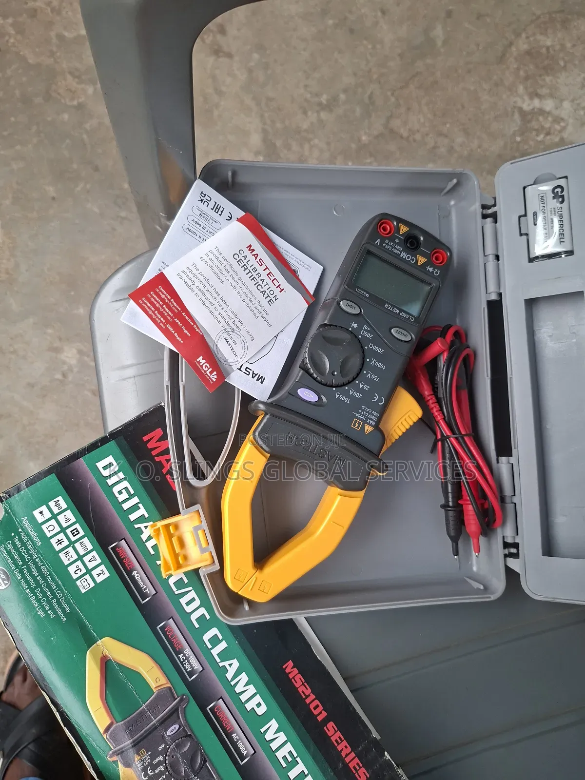 Digital Clamp Meter