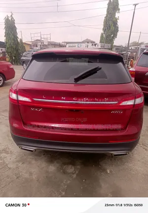 Lincoln MKX 4dr SUV 2016 Red