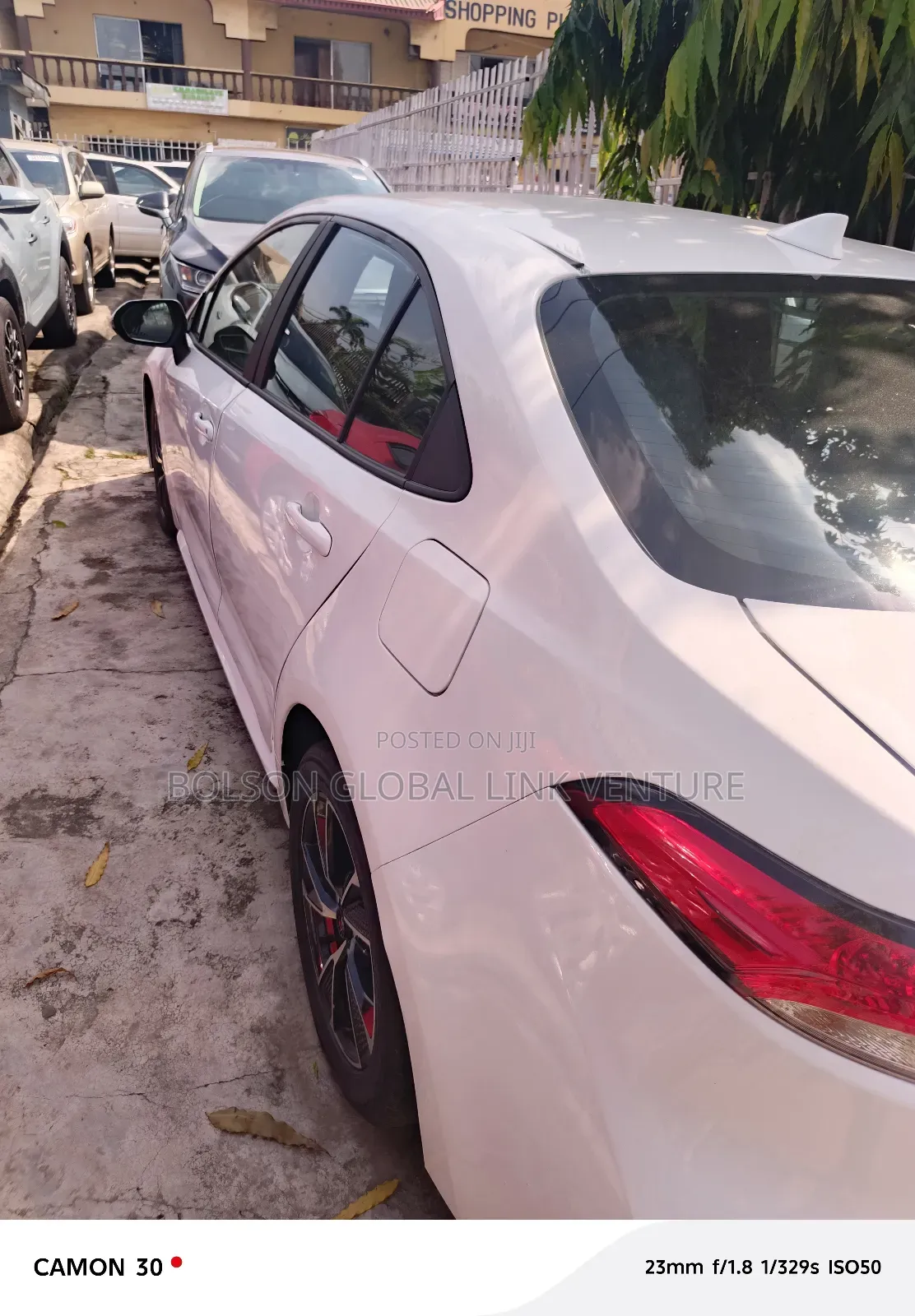 Toyota Corolla LE 2021 White