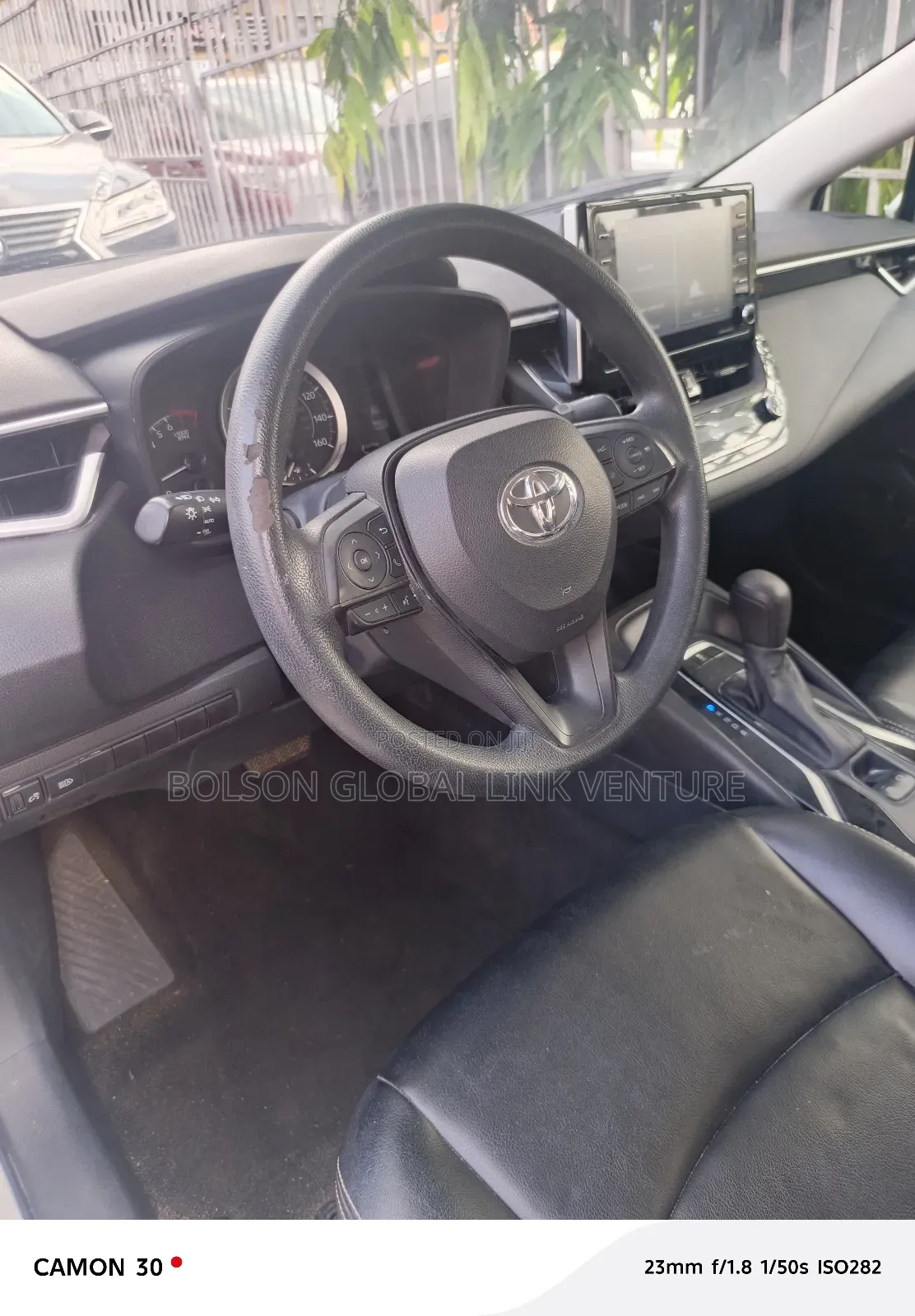 Toyota Corolla LE 2021 White