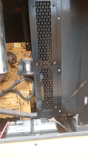 200kva U.K Used Caterpillar Soundproof Generator