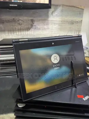 Laptop Lenovo ThinkPad Yoga 8GB Intel Core i3 SSD 256GB