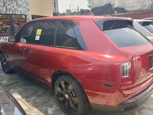 Rolls-Royce Cullinan Base 2020 Red