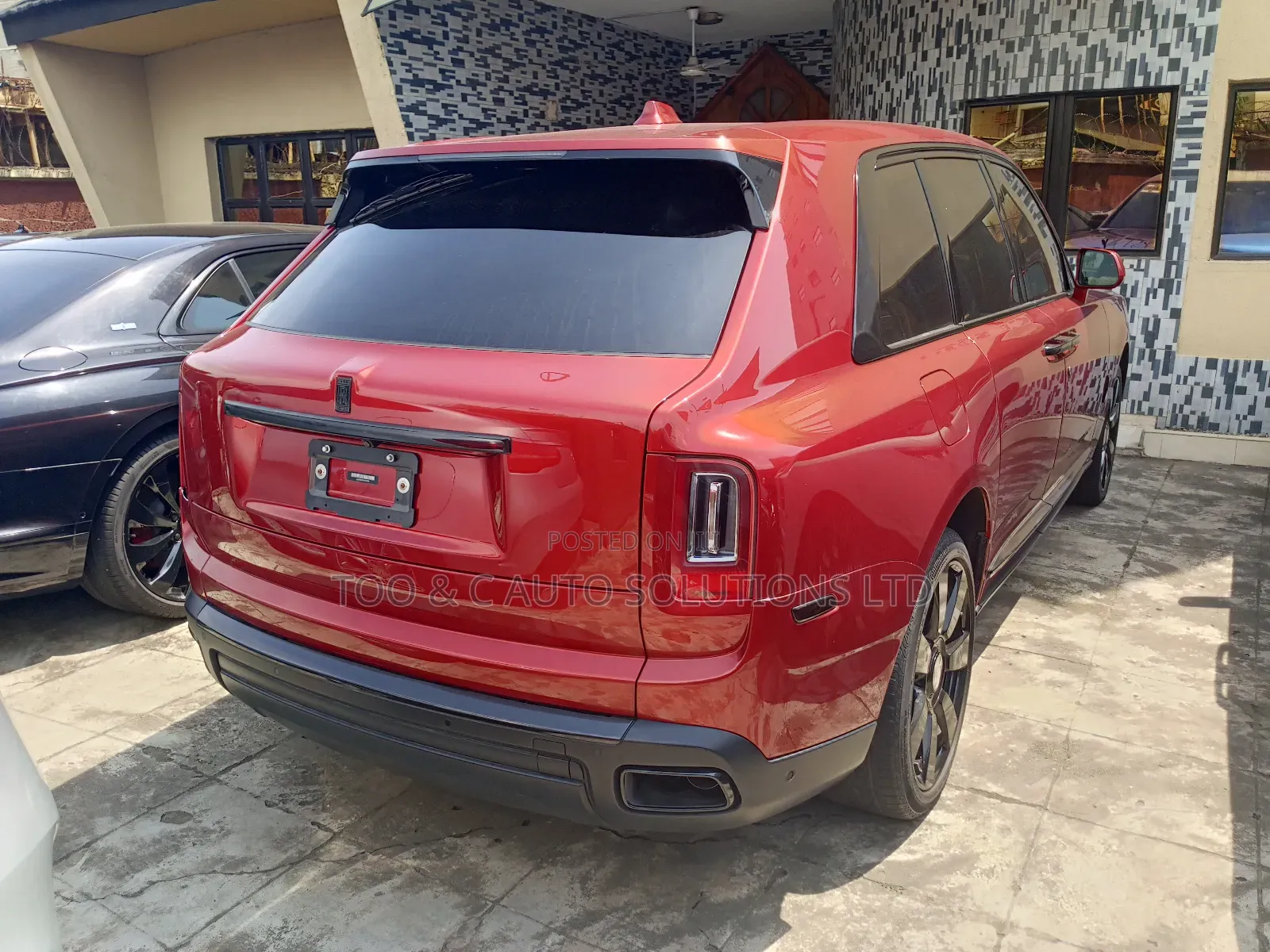 Rolls-Royce Cullinan Base 2020 Red