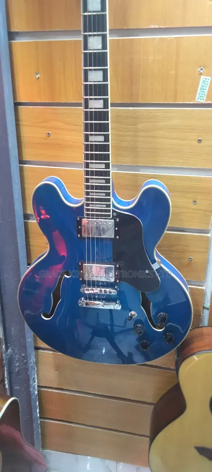 Semi Acoustic)Jazz Guitar