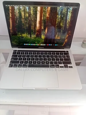 Laptop Apple MacBook Pro 2022 M2 16GB Apple M2 SSD 512GB