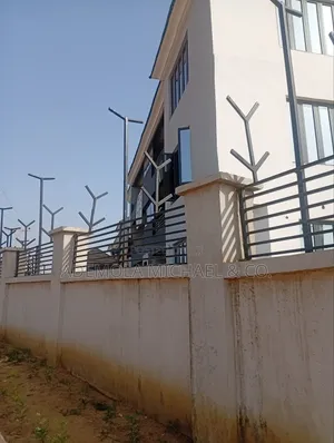 3bdrm Block of Flats in Jahi for sale
