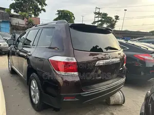 Toyota Highlander 2012 Red