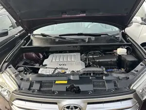 Toyota Highlander 2012 Red