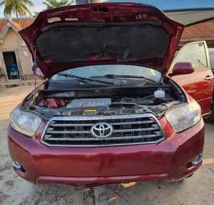 Toyota Highlander Limited 2011 Beige