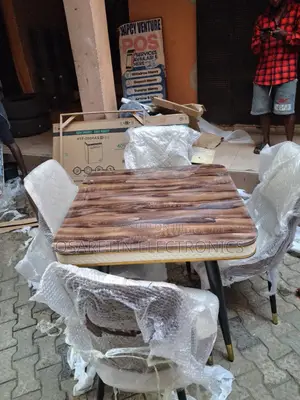 Luxury Dinning Table 4 Set Chair