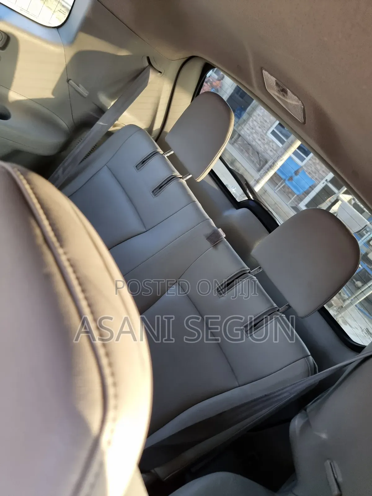Toyota Highlander Limited 2011 Beige