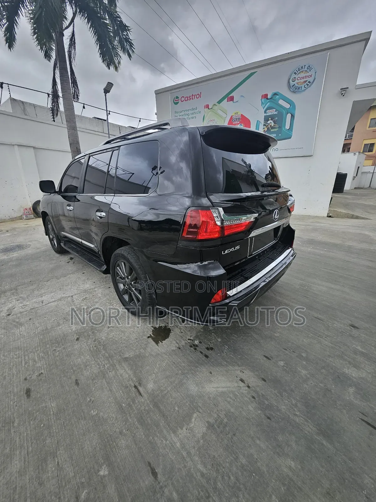 Lexus LX 570 2010 Black