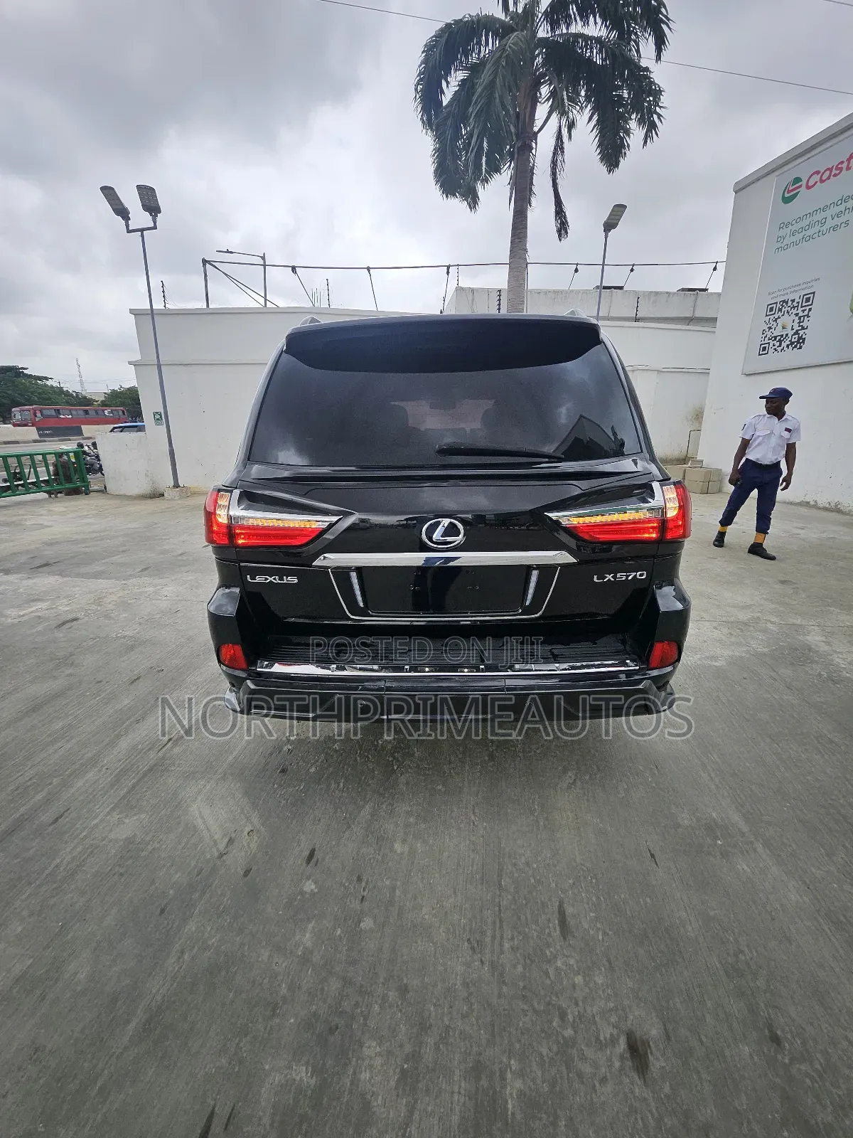Lexus LX 570 2010 Black