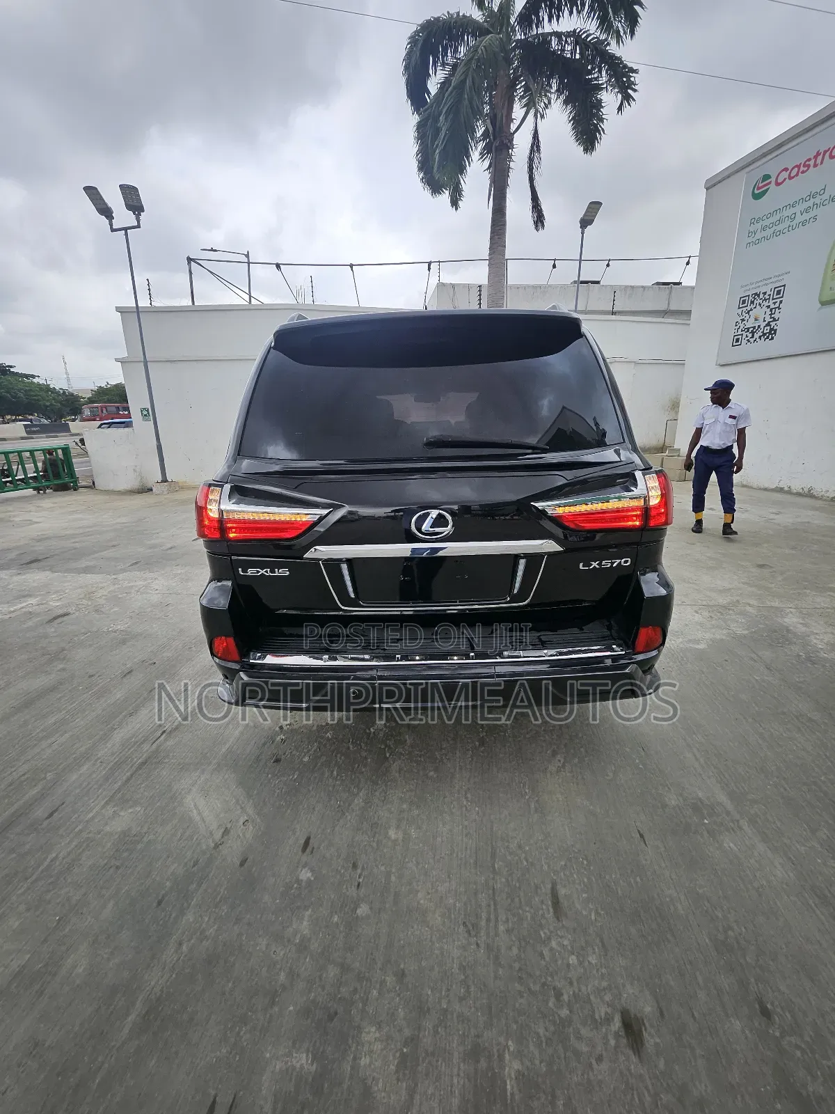 Lexus LX 570 2010 Black