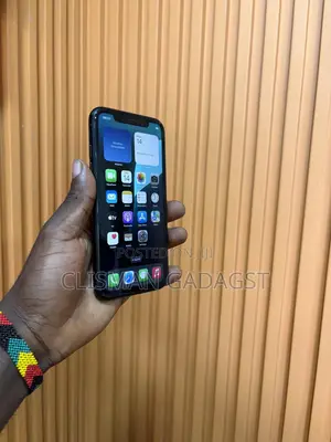 Apple iPhone XR 64 GB Black