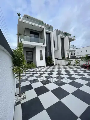 5bdrm House in Ado / Ajah for sale