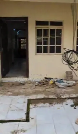 3bdrm Bungalow in Wuse Zone 7 Abuja for rent