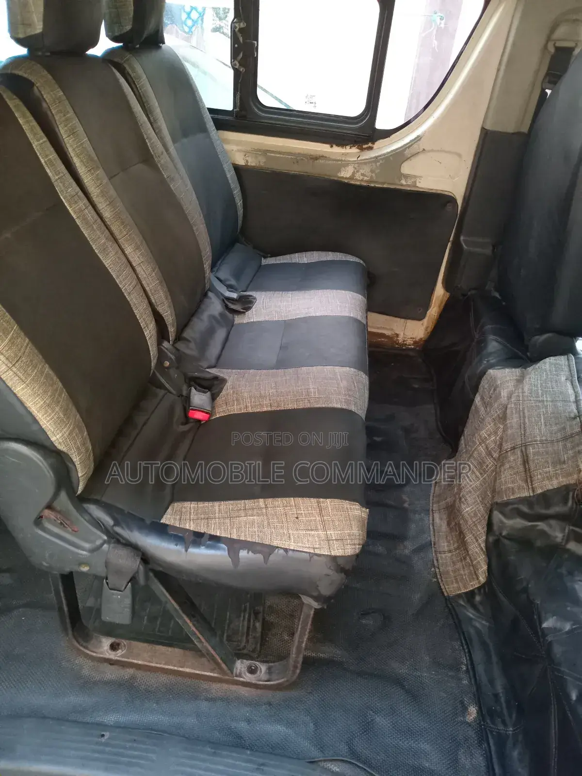 Toyota HiAce 2015 White