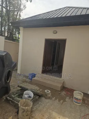 1bdrm Block of Flats in Unilag Estate Magodo for rent