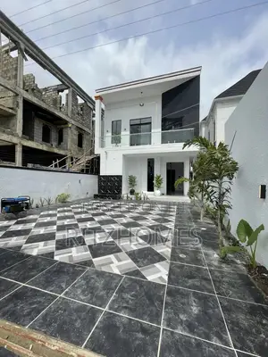 5bdrm House in Ado / Ajah for sale
