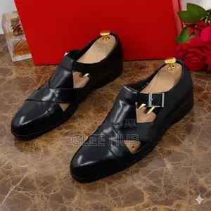 Leather Buckle Sandals