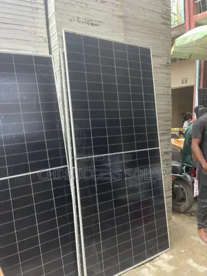 650watts Jinko Solar Panel