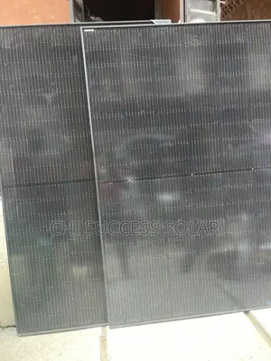 All Black 500watts Longi Solar Panel