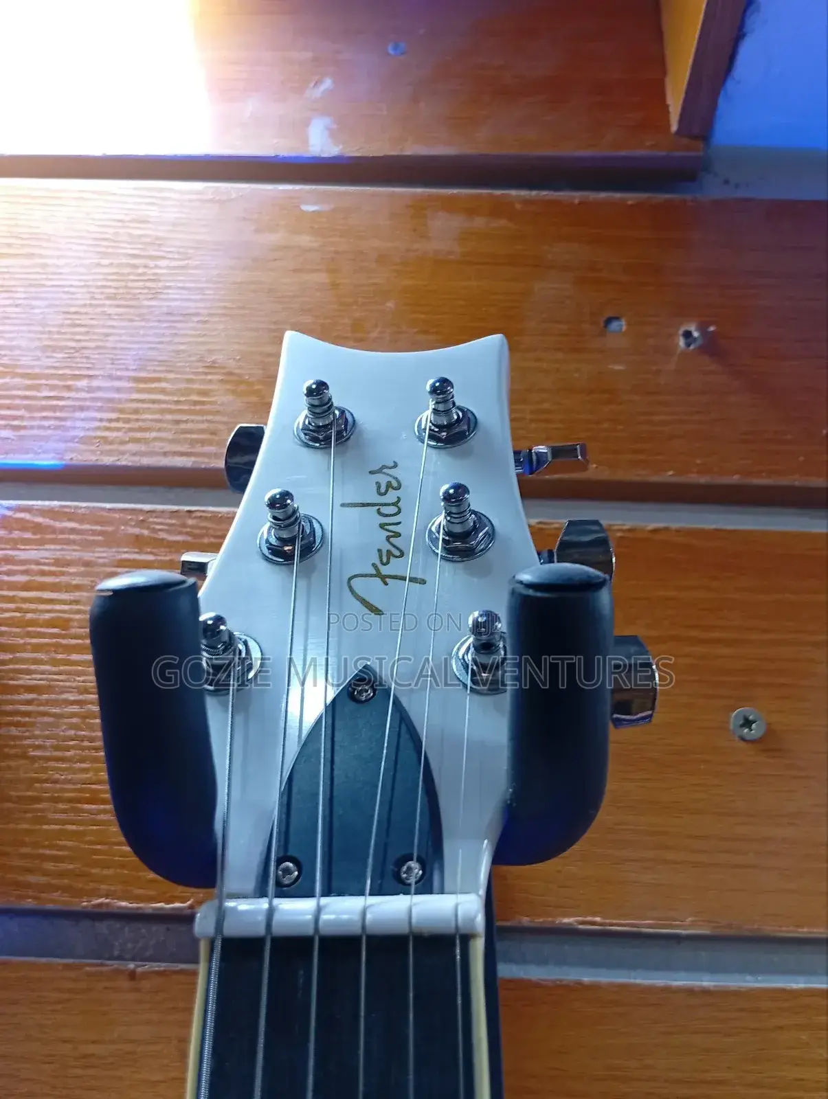 Fender 6 Strings Electric Guitar 