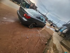 Toyota Corolla LE 2005 Gray