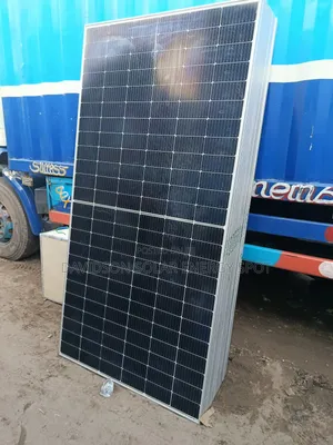 600watt Canadian Solar Panel Halfcourt