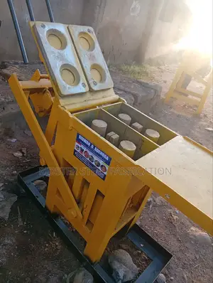 Hydraulic Interlocking Brick's Machine Made by Ridster Steel Fabricati