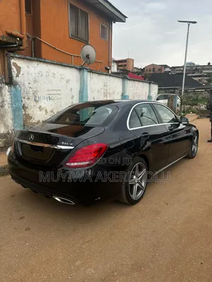 Mercedes-Benz C300 2016 Black