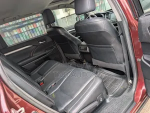 Toyota Highlander XLE 4dr SUV AWD (3.5L 6cyl 6A) 2015 Burgundy