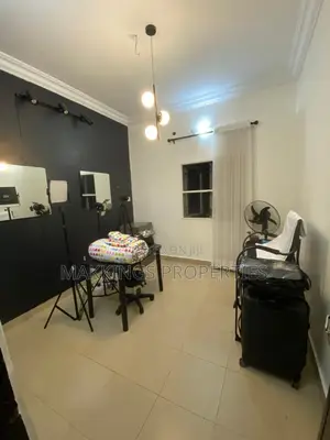 1bdrm Apartment in Chevron for rent