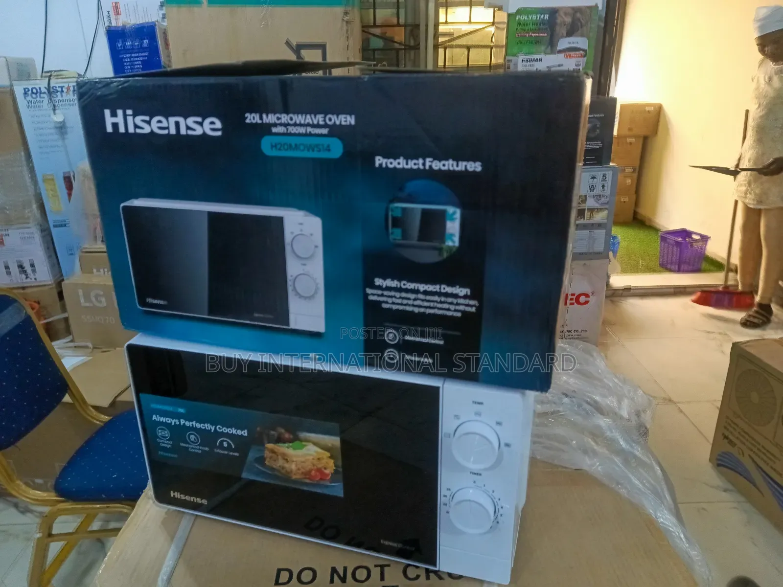 Hisense Small Kitchen Microwave 20l