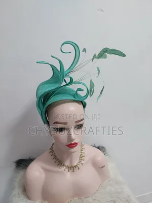 Mint Green Sinamy Facinator