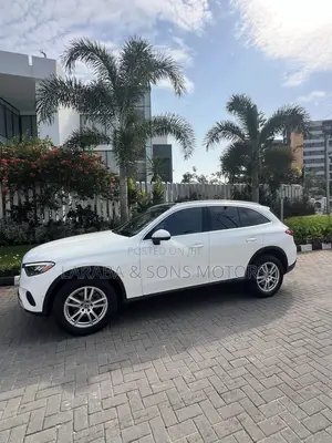 Mercedes-Benz GLC-Class GLC 300 2025 White