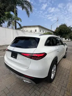 Mercedes-Benz GLC-Class GLC 300 2025 White