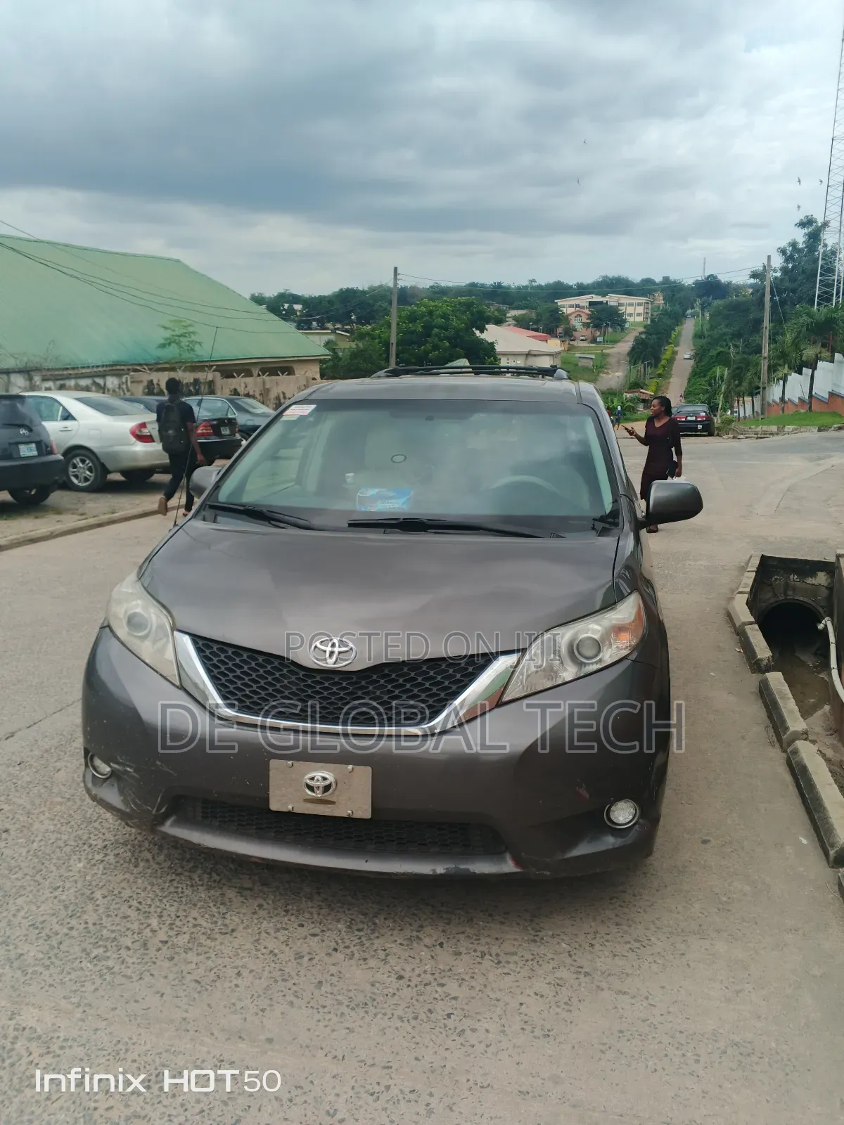 Toyota Sienna For Hire